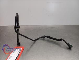 Gebruikte Remslang Opel Crossland (X) 1.2 Turbo 12V Prijs € 20,00 Inclusief btw aangeboden door Alexander Autodemontage