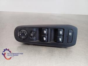 Gebruikte Ruit schakelaar elektrisch Peugeot 308 SW (L4/L9/LC/LJ/LR) 1.6 BlueHDi 120 Prijs € 30,00 Inclusief btw aangeboden door Alexander Autodemontage