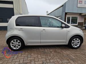 Gebruikte Steekas rechts-voor Skoda Citigo 1.0 12V Prijs € 22,49 Inclusief btw aangeboden door Alexander Autodemontage