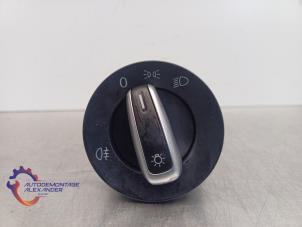 Gebruikte Licht Schakelaar Volkswagen Golf VI (5K1) 1.4 TSI 122 16V Prijs € 9,99 Inclusief btw aangeboden door Alexander Autodemontage
