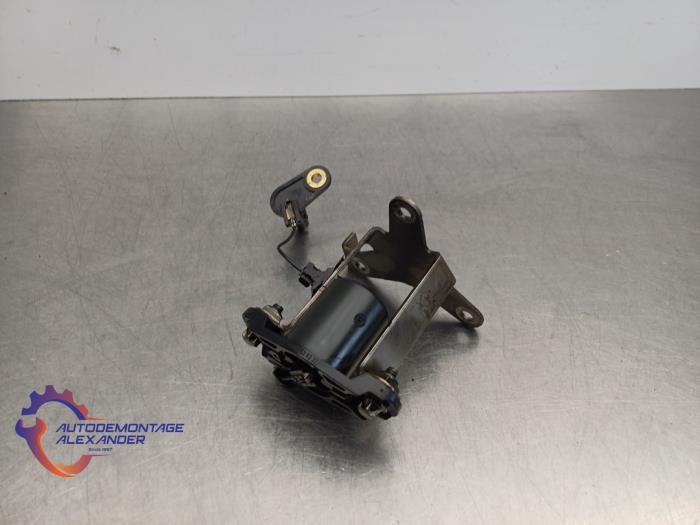 Gebruikte Oliepeil sensor Mercedes Sprinter 5t (907.6) 519 CDI 3.0 V6 24V RWD Prijs € 19,99 Inclusief btw aangeboden door Alexander Autodemontage