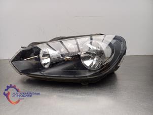 Gebruikte Linker Koplamp Volkswagen Golf VI (5K1) 1.4 TSI 122 16V Prijs € 144,99 Inclusief btw aangeboden door Alexander Autodemontage