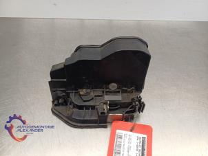 Gebruikte Deurslot Mechaniek 4Deurs rechts-achter BMW 1 serie (E87/87N) 118i 16V Prijs € 40,00 Inclusief btw aangeboden door Alexander Autodemontage