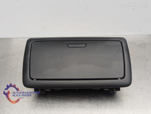 Gebruikte Opbergvak BMW 1 serie (E87/87N) 118i 16V Prijs € 50,00 Inclusief btw aangeboden door Alexander Autodemontage