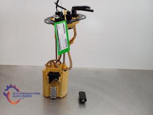 Gebruikte Tank element Pomp Landrover Range Rover IV (LG) 4.4 SDV8 32V Prijs € 199,99 Inclusief btw aangeboden door Alexander Autodemontage