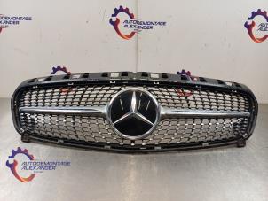 Gebruikte Grille Mercedes A (W176) 1.6 A-180 16V Prijs € 275,00 Inclusief btw aangeboden door Alexander Autodemontage