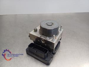 Gebruikte ABS Pomp Dacia Logan MCV II/Sandero Wagon (7S) 0.9 TCE 12V Prijs € 30,00 Inclusief btw aangeboden door Alexander Autodemontage