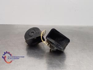 Gebruikte Toeter Peugeot 308 SW (L4/L9/LC/LJ/LR) 1.2 12V e-THP PureTech 110 Prijs € 24,79 Margeregeling aangeboden door Alexander Autodemontage