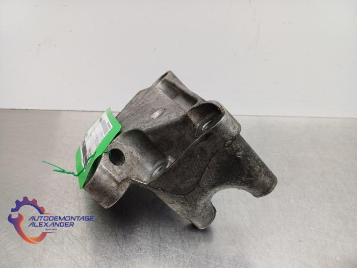 Gebruikte Motorrubber Volkswagen Golf VII Variant (AUVV) 1.6 TDI BMT 16V Prijs € 24,79 Margeregeling aangeboden door Alexander Autodemontage
