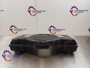 Gebruikte Luchtfilterhuis Mercedes CLS (C219) 350 3.5 V6 18V Prijs € 75,00 Inclusief btw aangeboden door Alexander Autodemontage