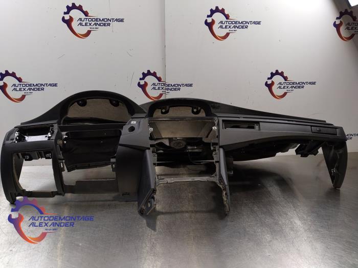 Gebruikte Dashboard BMW 5 serie (E60) 525i 24V Prijs op aanvraag aangeboden door Alexander Autodemontage
