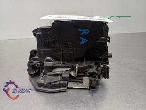 Gebruikte Deurslot Mechaniek 4Deurs rechts-achter BMW 3 serie (E90) 320i 16V Prijs € 30,00 Inclusief btw aangeboden door Alexander Autodemontage
