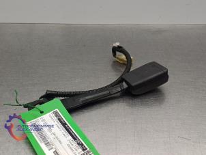 Gebruikte Veiligheidsgordel Insteek links-voor Toyota Yaris II (P9) 1.0 12V VVT-i Prijs € 16,53 Margeregeling aangeboden door Alexander Autodemontage