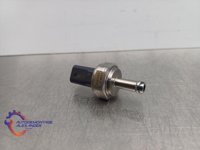 Gebruikte Brandstofdruk sensor BMW 4 serie (F32) 435d xDrive 3.0 24V Prijs € 19,99 Inclusief btw aangeboden door Alexander Autodemontage