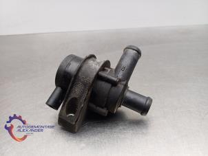 Gebruikte Extra waterpomp Volkswagen Golf VI (5K1) 1.4 TSI 122 16V Prijs € 15,00 Inclusief btw aangeboden door Alexander Autodemontage