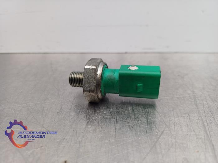 Oliedruk sensor van een Volkswagen Golf VII (AUA) 1.6 TDI BMT 16V