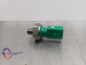 Oliedruk sensor van een Volkswagen Golf VII (AUA) 1.6 TDI BMT 16V