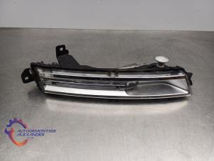 Gebruikte Mistlamp links-voor Jaguar F-Pace 2.0 D 180 16V AWD Prijs op aanvraag aangeboden door Alexander Autodemontage