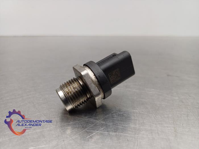 Brandstofdruk sensor van een Land Rover Range Rover Evoque (LVJ/LVS) 2.2 SD4 16V Coupe 2013