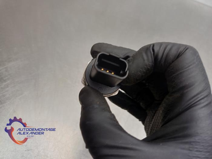 Brandstofdruk sensor van een Land Rover Range Rover Evoque (LVJ/LVS) 2.2 SD4 16V Coupe 2013