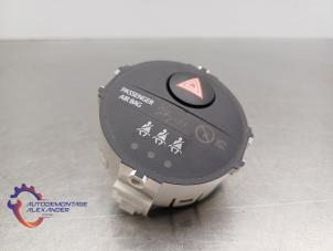 Gebruikte Alarmlicht Schakelaar Toyota Yaris III (P13) 1.0 12V VVT-i Prijs € 24,99 Inclusief btw aangeboden door Alexander Autodemontage