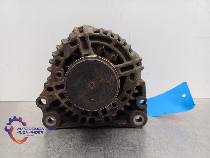 Gebruikte Dynamo Volkswagen Golf IV (1J1) 2.3 V5 GTI Prijs € 39,99 Inclusief btw aangeboden door Alexander Autodemontage