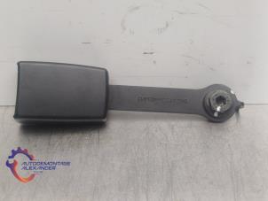 Gebruikte Veiligheidsgordel Insteek rechts-voor Ford Transit Custom 2.2 TDCi 16V Prijs op aanvraag aangeboden door Alexander Autodemontage