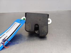 Gebruikte Achterklep Slotmechaniek Volkswagen Golf VI (5K1) 1.6 TDI 16V Prijs € 24,49 Inclusief btw aangeboden door Alexander Autodemontage