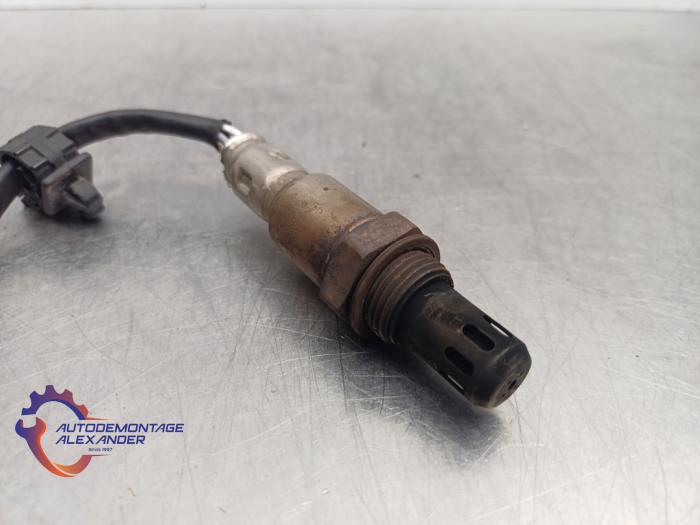 Lambda Sonde van een Fiat 500 (312) 0.9 TwinAir 85 2011