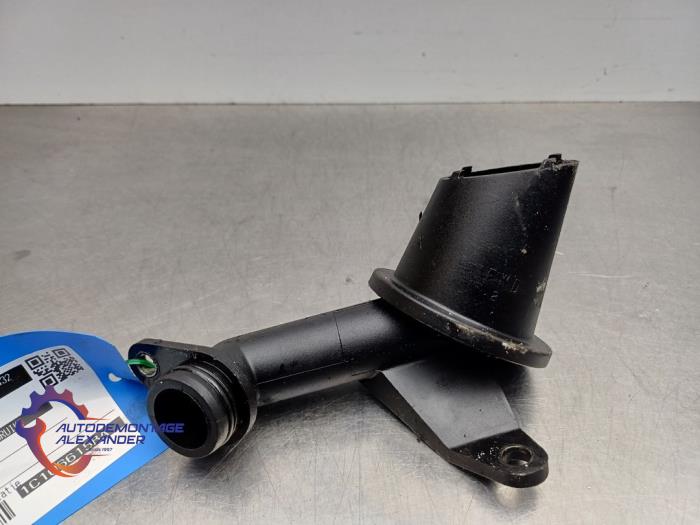 Gebruikte Oliefilter Ford Transit Custom 2.2 TDCi 16V Prijs € 20,00 Inclusief btw aangeboden door Alexander Autodemontage