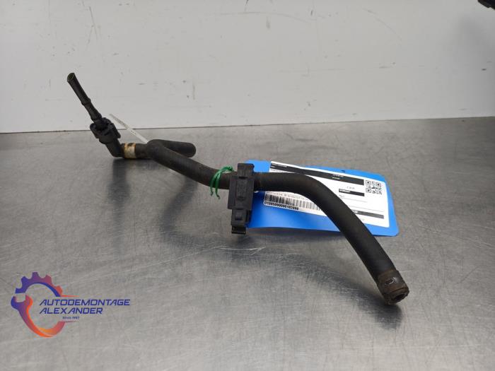 Gebruikte Brandstofleiding Volkswagen Up! (121) 1.0 12V 60 Prijs € 25,00 Inclusief btw aangeboden door Alexander Autodemontage