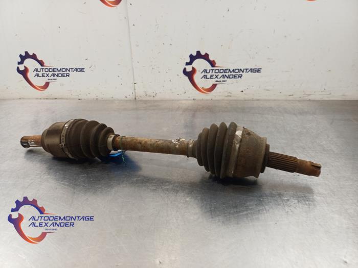 Gebruikte Aandrijfas links-voor Alfa Romeo MiTo (955) 1.3 JTDm 16V Eco Prijs € 30,00 Inclusief btw aangeboden door Alexander Autodemontage