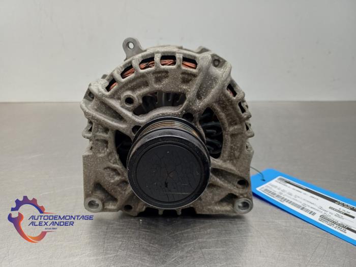 Gebruikte Dynamo Mercedes A (W176) 1.6 A-160 16V Prijs € 75,00 Margeregeling aangeboden door Alexander Autodemontage