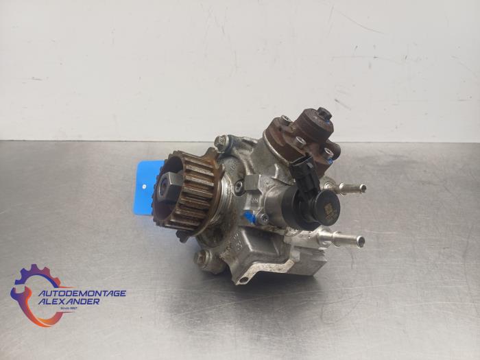 Gebruikte Brandstofpomp Mechanisch Citroen C4 Cactus (0B/0P) 1.6 Blue Hdi 100 Prijs € 69,99 Margeregeling aangeboden door Alexander Autodemontage