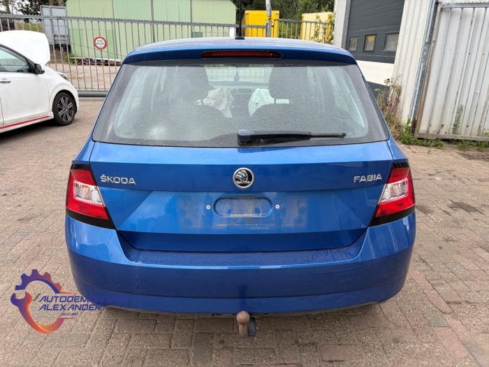 Gebruikte Uitlaat Einddemper Skoda Fabia III (NJ3) 1.0 12V Prijs € 150,00 Margeregeling aangeboden door Alexander Autodemontage