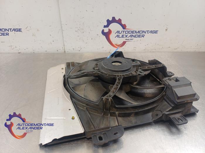 Gebruikte Fan Radiateur Peugeot 208 I (CA/CC/CK/CL) 1.2 Vti 12V PureTech 82 Prijs € 50,00 Inclusief btw aangeboden door Alexander Autodemontage
