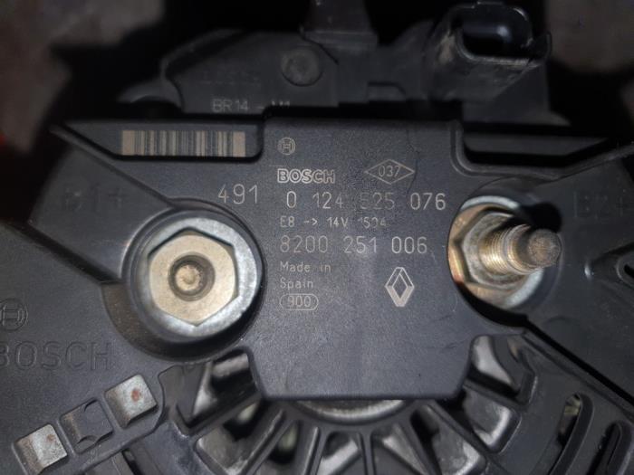 Gebruikte Dynamo Renault Laguna II (BG) 1.9 dCi 120 Prijs € 50,00 Margeregeling aangeboden door Autodemontage Atlas-Car B.V.