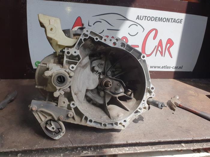 Gebruikte Versnellingsbak Citroen C3 Picasso Prijs € 300,00 Margeregeling aangeboden door Autodemontage Atlas-Car B.V.