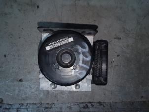 Gebruikte ABS Pomp Ford Fiesta 6 (JA8) 1.6 TDCi 16V 95 Prijs € 125,00 Margeregeling aangeboden door Autodemontage Atlas-Car B.V.