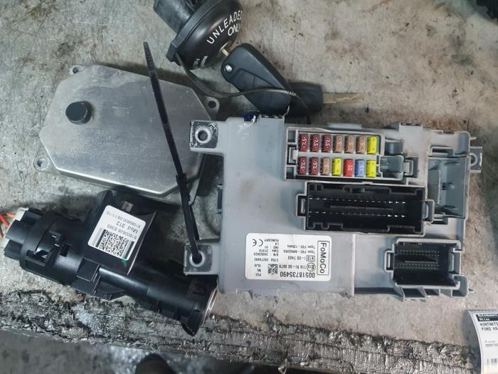 Gebruikte Kontaktslot + computer Ford KA Prijs € 125,00 Margeregeling aangeboden door Autodemontage Atlas-Car B.V.