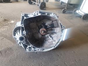 Gebruikte Automaatbak Peugeot Partner (GC/GF/GG/GJ/GK) 1.6 BlueHDi 100 Prijs op aanvraag aangeboden door Autodemontage Atlas-Car B.V.