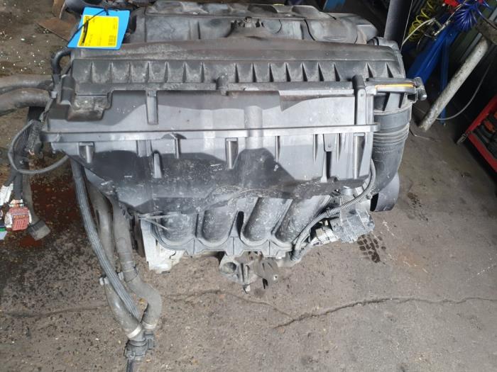 Motor van een MINI Mini (R56) 1.6 16V One 2012