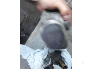 Gebruikte Gasklephuis Volkswagen Polo IV (9N1/2/3) 1.4 FSI 16V Prijs € 50,00 Margeregeling aangeboden door Autodemontage Atlas-Car B.V.