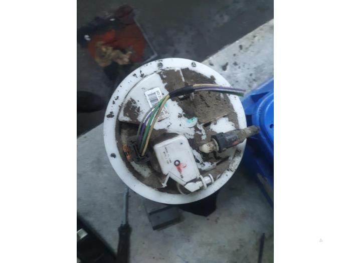 Gebruikte Benzinepomp Peugeot 208 I (CA/CC/CK/CL) 1.0 Vti 12V PureTech Prijs € 50,00 Margeregeling aangeboden door Autodemontage Atlas-Car B.V.