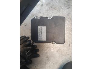 Gebruikte ABS Pomp BMW 5 serie Touring (E61) 525d 24V Prijs € 75,00 Margeregeling aangeboden door Autodemontage Atlas-Car B.V.