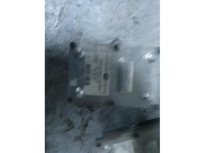 Gebruikte Xenon module Audi A8 (D3) 4.2 V8 40V Quattro Prijs € 70,00 Margeregeling aangeboden door Autodemontage Atlas-Car B.V.