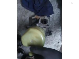 Servopomp van een Volvo V60 I (FW/GW) 1.6 T3 16V 2013