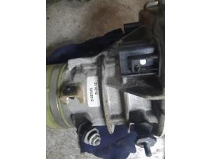 Gebruikte Pomp Servo Volvo V60 I (FW/GW) 1.6 T3 16V Prijs € 70,00 Margeregeling aangeboden door Autodemontage Atlas-Car B.V.
