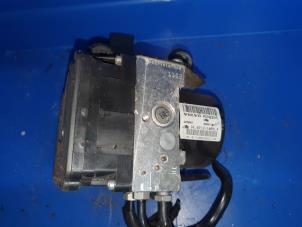 Gebruikte ABS Pomp Volvo V40 (MV) 2.0 D3 20V Prijs € 75,00 Margeregeling aangeboden door Autodemontage Atlas-Car B.V.