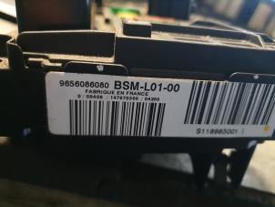 Gebruikte Zekeringkast Peugeot 407 (6D) 2.0 16V Prijs € 275,00 Margeregeling aangeboden door Autodemontage Atlas-Car B.V.